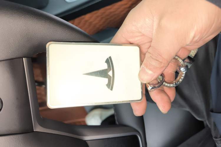 Used Tesla Model Y 2023 Rear-Wheel-Drive Version Vehicle Key