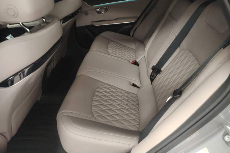 Used BYD Han 2025 DM-i Intelligent Driving Edition 125KM LiDAR Flagship Model
