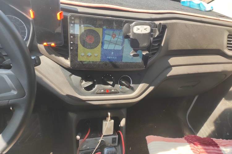 Used Wuling Hongguang V 2019 1.5L Base Version China VI LAR