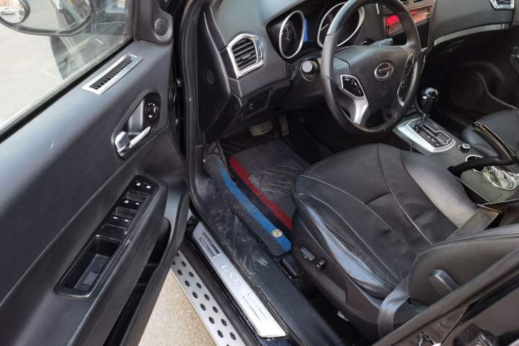 Used GAC Trumpchi GS5 2013 1.8T Automatic All-Wheel-Drive Luxury Edition Driver Seat