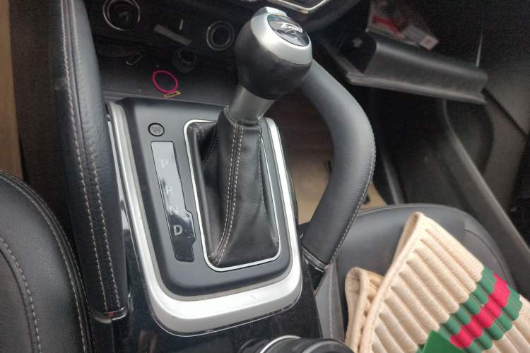 Used Zotye SR7 2016 1.5T CVT Cube Heart Edition China V Standard