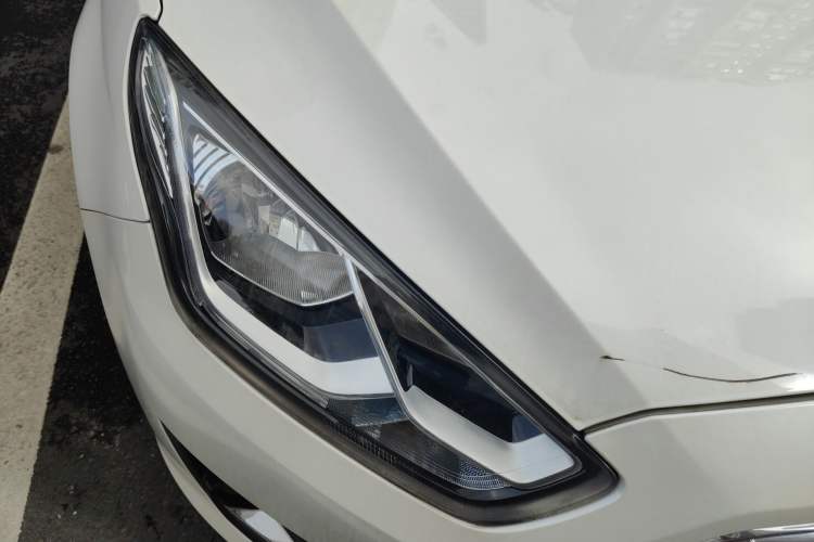 Used Ford Escort 2015 1.5L Automatic Fashion Model