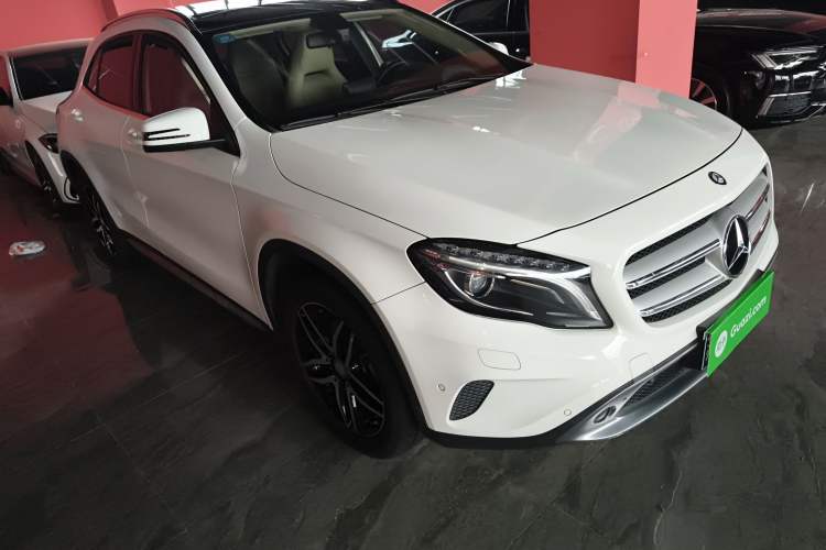 Used Mercedes-Benz GLA 2015 GLA 220 4MATIC Fashion Model
