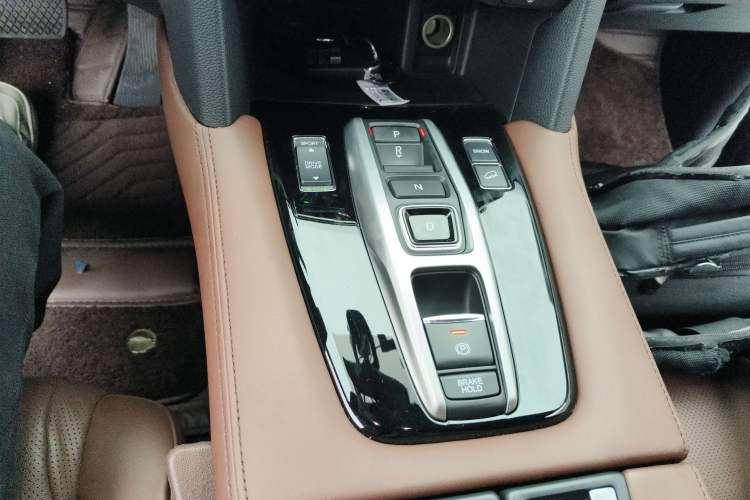 Used Honda UR-V 2020 370TURBO Two-Wheel Drive Luxury Edition Gear Lever