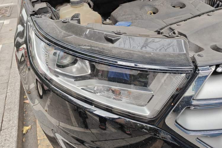 Used Ford Edge 2018 Facelifted EcoBoost 245 Two-Wheel-Drive Platinum Edition 5 Seats China V Emission Standard