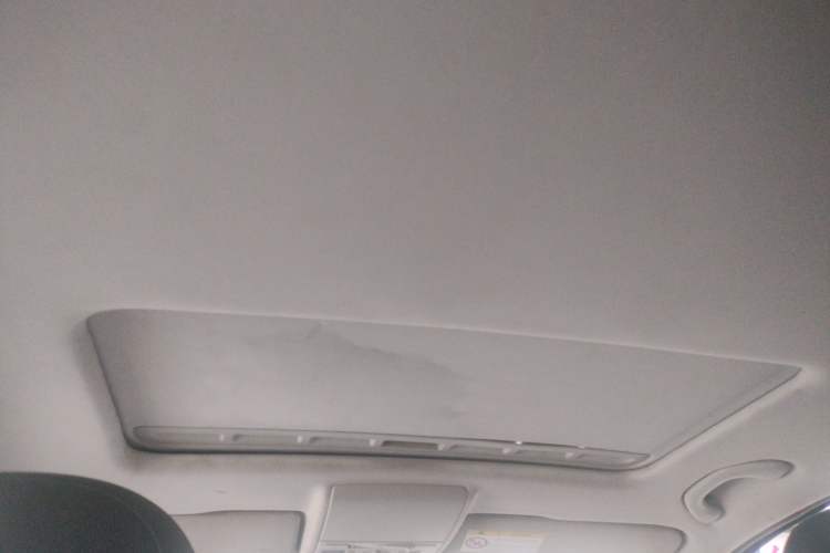 Used Volkswagen Gran Lavida 2015 230TSI DSG Comfort Edition
