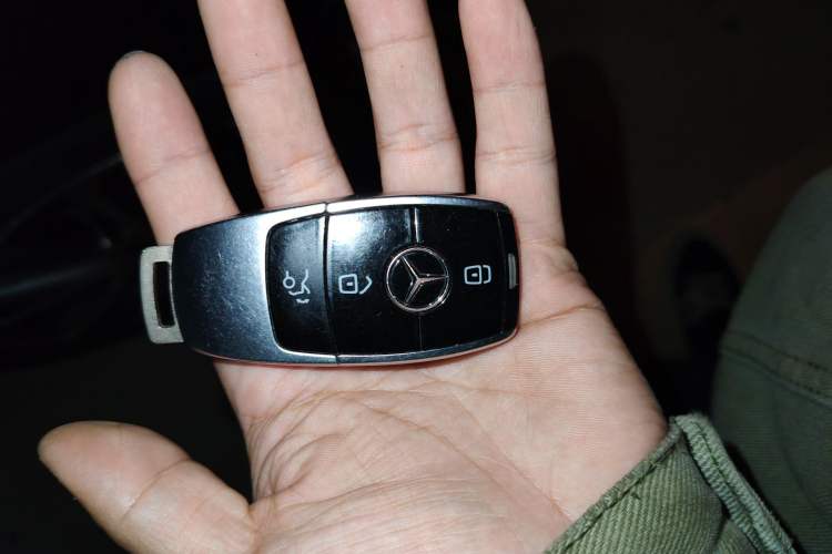 Used Mercedes-Benz E-Class 2019 E 260 L Vehicle Key