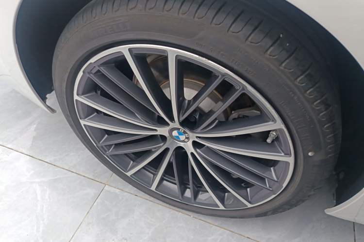 Used BMW 5 Series 2022 Second Facelift 530Li Leading Edition M Sport Package