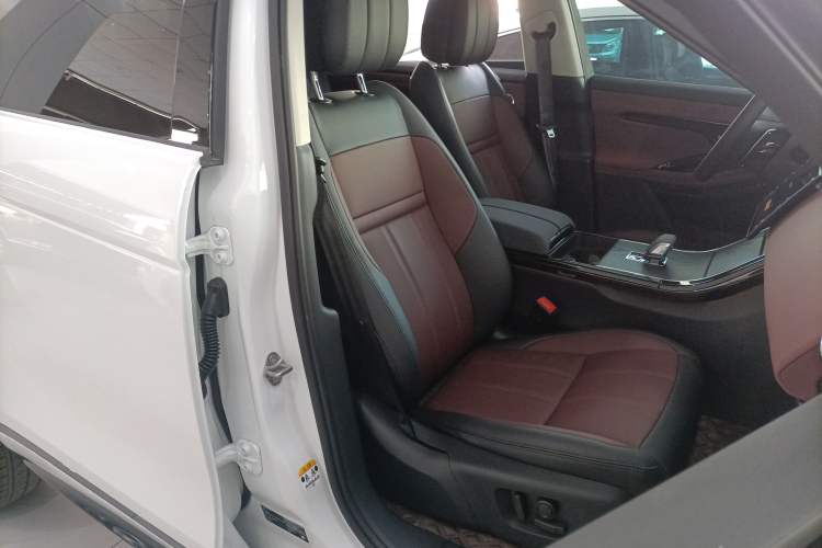 Used Land Rover Range Rover Evoque 2024 Aurora L 249 PS Prestige Light-Chasing Edition