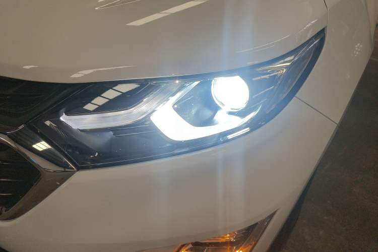 Used Chevrolet Equinox 2019 535T Automatic Lingjie Edition China V Standard Left Front Headlight