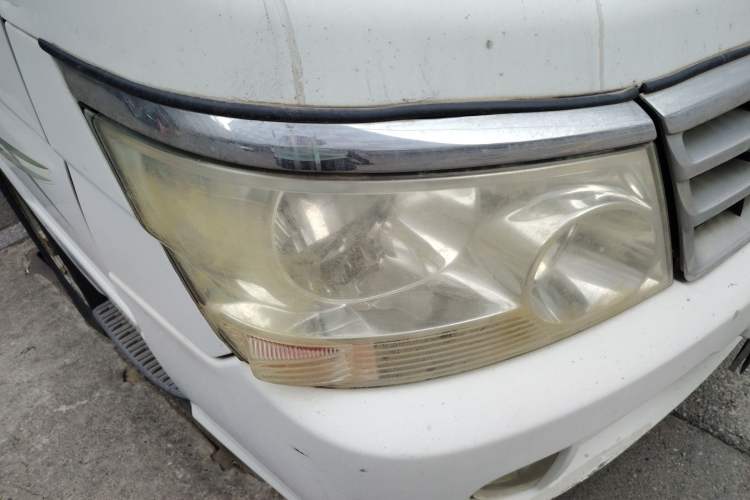 Used Jinbei Hiace 2011 2.0L 5th Generation Kuaiyunwang Luxury Version 4G20B
