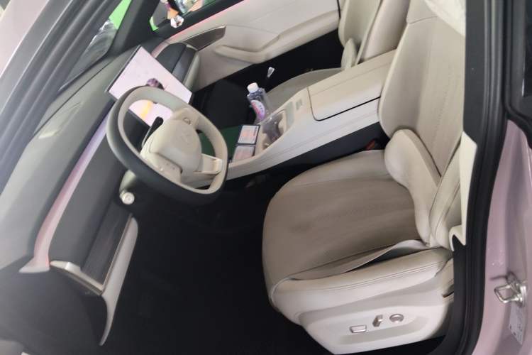 Used ONVO L60 2024 60 kWh Rear-Drive Version Left Front Seat