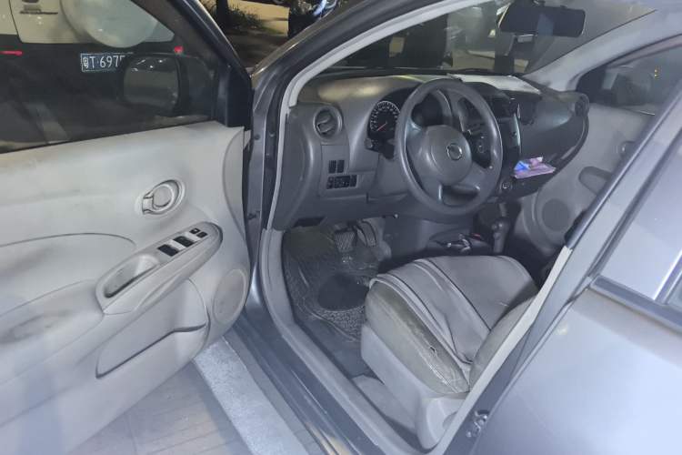 Used Nissan Sunny 2011 1.5XE CVT Comfort Edition Driver Seat