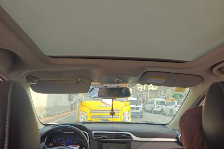 Used MG ZS 2018 1.5L Automatic Luxury Edition China V Standard
