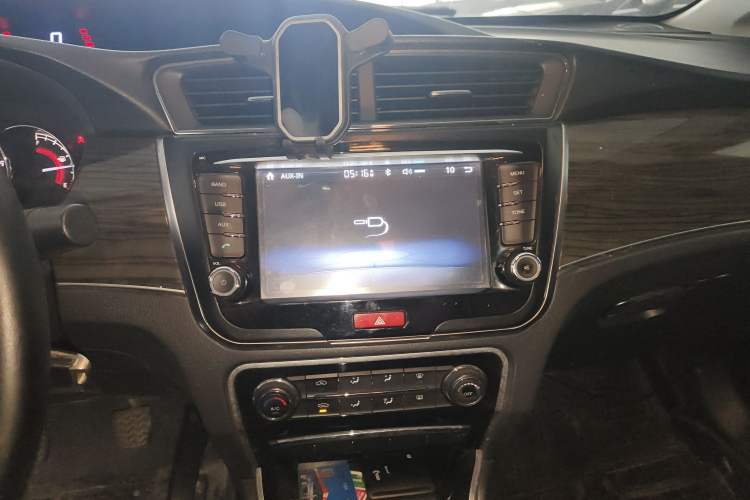 Used Great Wall C50 2014 Upgraded Model 1.5T Manual Comfort Version
