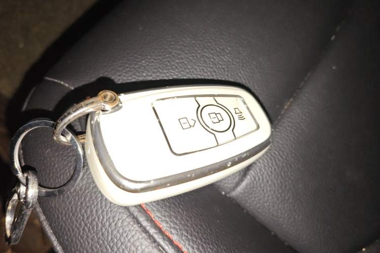 Used Haval H6 2016 Upgraded Model 1.5T Automatic Two-Wheel Drive Elite Version
