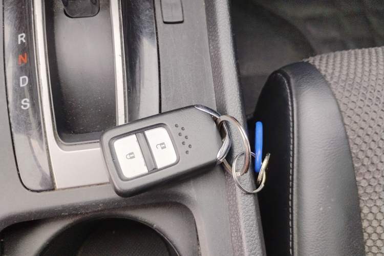 Used Honda Jade 2014 1.8L Automatic Comfort Elite Version 5 Seats Vehicle Key