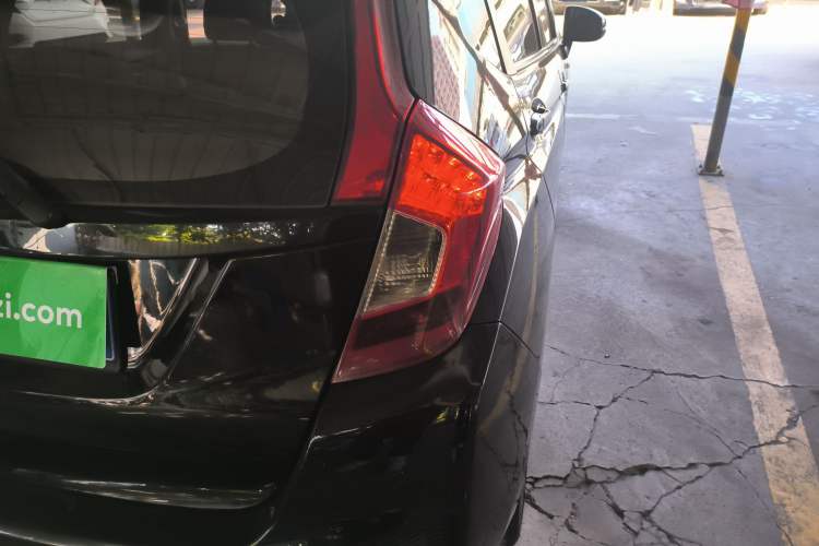 Used Honda Fit 2016 1.5L LXS CVT Comfort Sunroof Version
