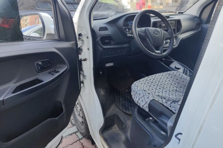 Used Chana Ruixing EM80 2025 Passenger Version Comfort Model 6 Seats 260 km Twin-Door Design 60 kW