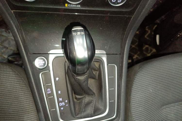 Used Volkswagen Golf 2020 Zhiai Edition 280TSI DSG Comfort Model Gear Lever