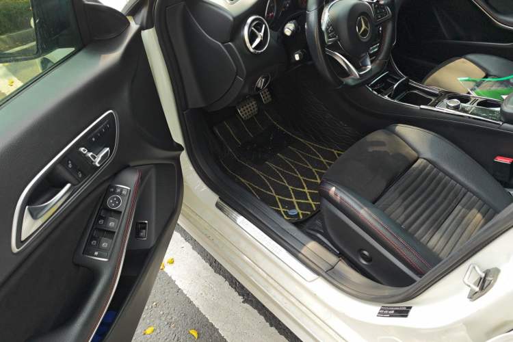 Used Mercedes-Benz CLA 2017 CLA 220 4MATIC Driver Seat