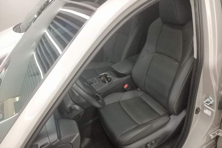 Used Toyota Venza 2022 2.0L CVT Two-Wheel Drive Prestige Edition