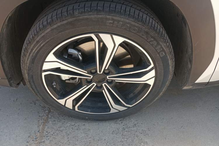 Used Geely Galaxy L7 2025 EM-i 115km Exploration+ Edition Exterior 4