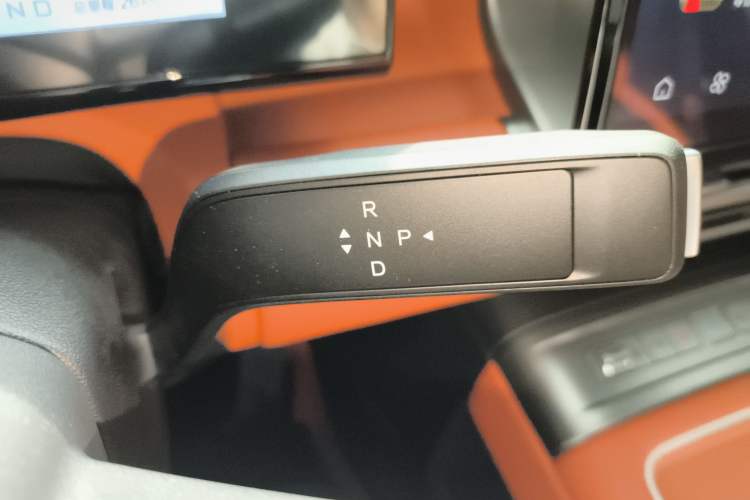 Used Formula Leopard Tai 7 2025 Model 200 km Two-Wheel Drive Max Edition
