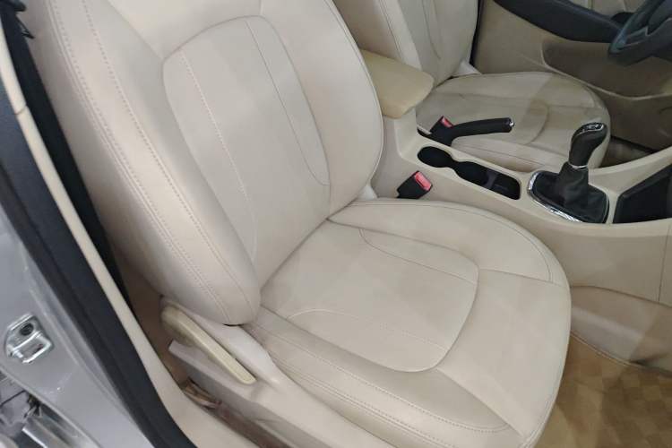 Used Chery Arrizo 7 2013 1.6L Manual ZhiShang Edition
