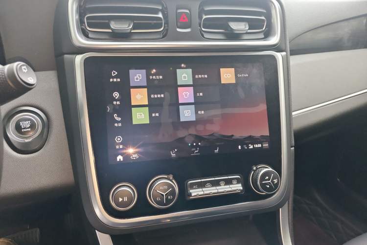 Used Lynk & Co 01 2019 2.0T Two-Wheel Drive Zhaopu Version China VI Standard Audio And AC Panel