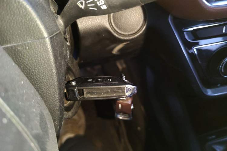 Used Wuling Hongguang S3 2018 1.5L Manual Luxury Model China V Standard