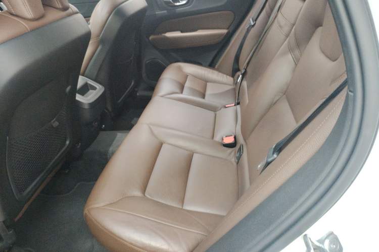 Used Volvo XC60 2021 T5 4x4 Smart Luxury Edition