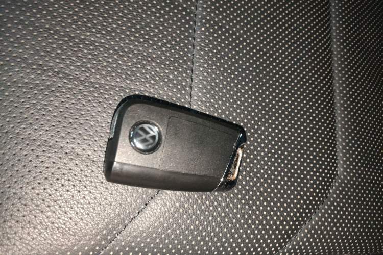 Used Volkswagen Tiguan L 2017 380TSI Automatic All-Wheel Drive Supreme Flagship Edition Vehicle Key