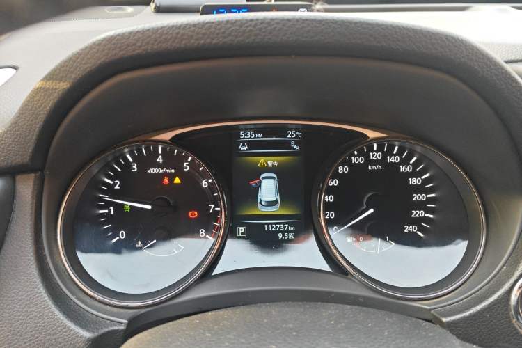 Used Nissan X-Trail 2014 2.5L CVT Luxury Edition 4WD Instrument Cluster