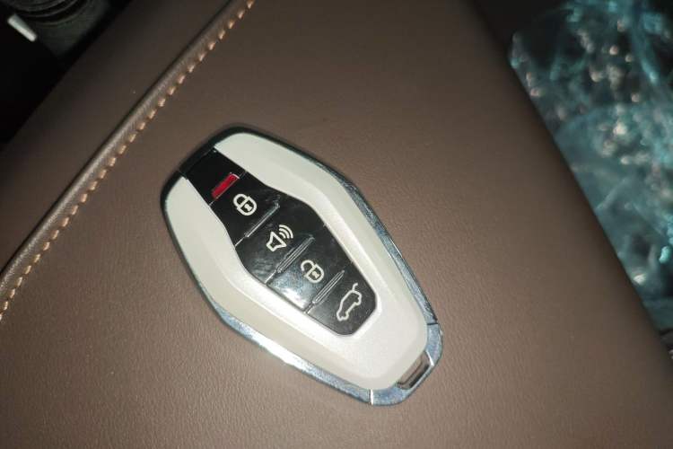 Used JETOUR X95 2023 1.6T DCT Era Edition 7-Seater