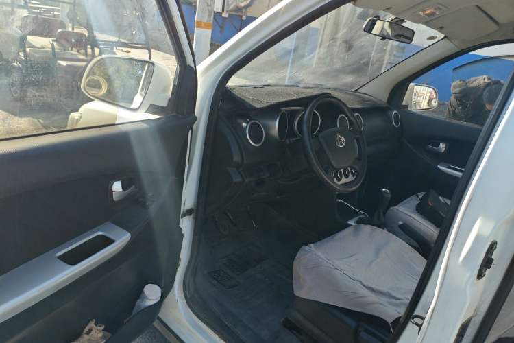 Used CHANGAN KAICHENG Ounuo S 2014 1.5L Base Version Driver Seat