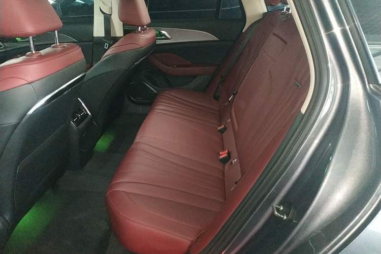 Used Hongqi H5 2023 2.0T Automatic Smart Connect Flagship Edition