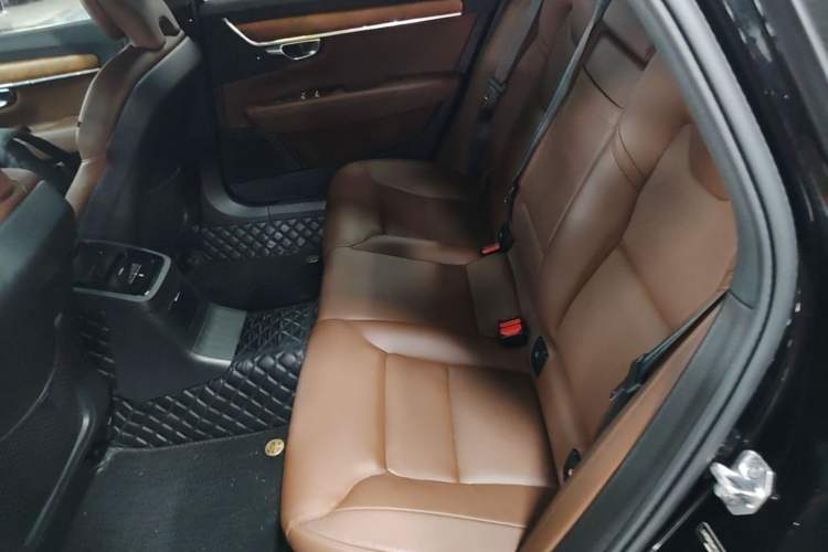 Used Volvo S90 New Energy 2021 T8 eDrive Hybrid Zhiyi Luxury Edition Left Rear Seat