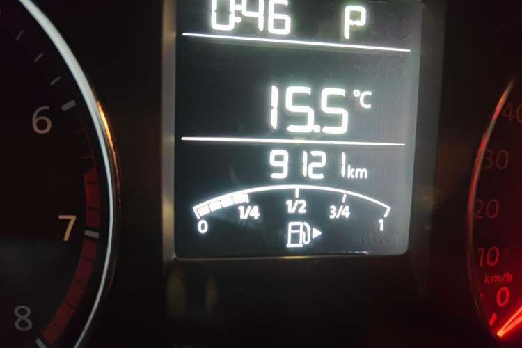 Used Volkswagen Santana 2016 Cross 1.6L Automatic Fashion Edition Odometer Close Up