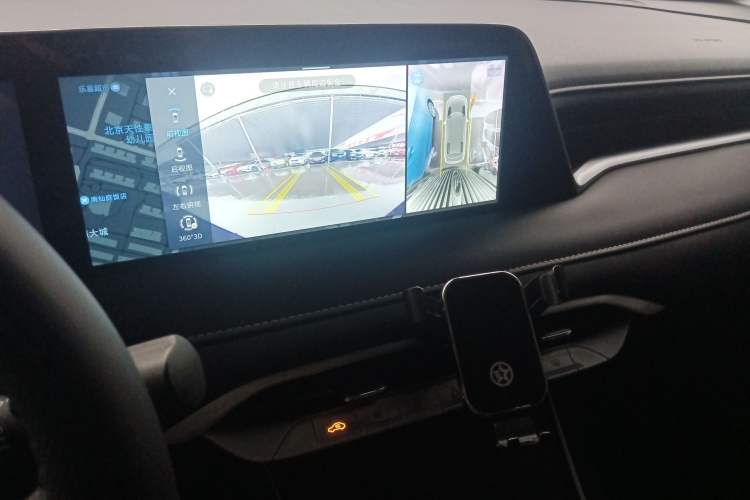 Used Venucia V DD-i 2023 110 km iE Version
