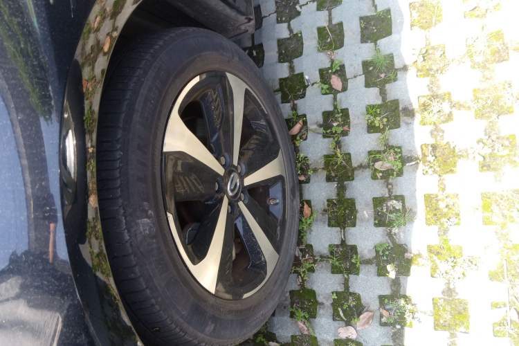 Used GAC Group Toyota iA5 2019 Luxury Edition Left Front Wheel Hub