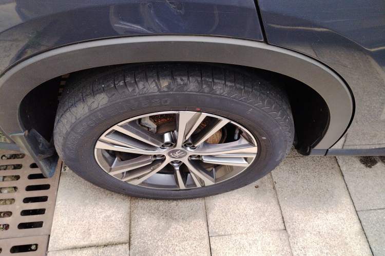 Used BYD Song Pro 2019 1.5T Automatic Luxury Model Right Rear Wheel Hub