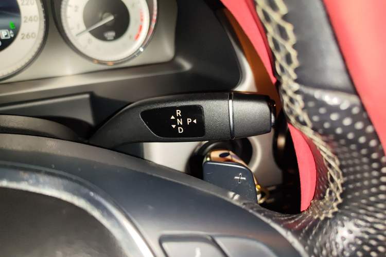 Used Mercedes-Benz GLK-Class 2013 GLK 300 4MATIC Dynamic Sunroof Model
