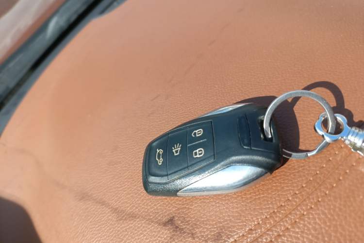 Used Soueast DX7 2017 1.5T Automatic Glory Edition Interior 1