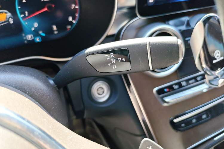 Used Mercedes-Benz GLC 2022 Refreshed GLC 300 L 4MATIC Dynamic Edition Prestige Version Gear Lever