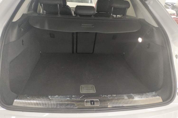 Used Audi Q3 2018 30th Anniversary Edition 30 TFSI Fashion Model Trunk