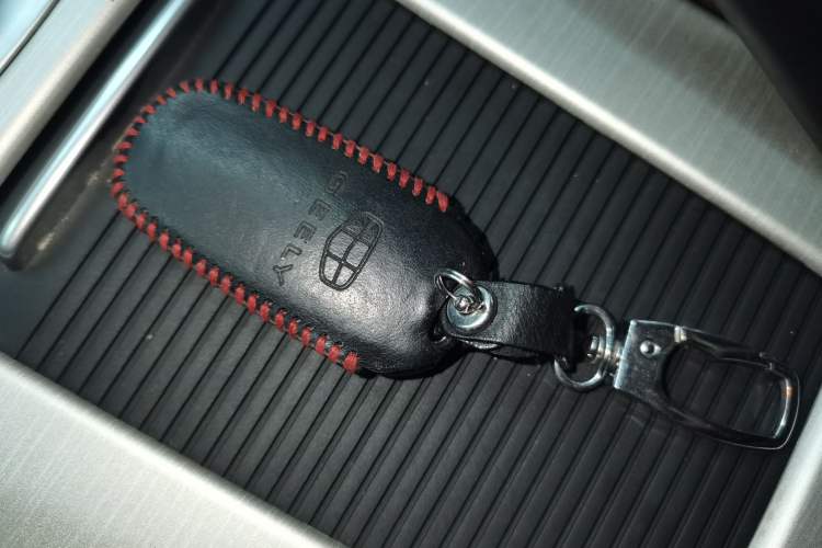 Used Geely Auto Emgrand X7 Sport 2018 1.8TD Automatic All-Wheel-Drive ZhiZun Model with 4G Connectivity