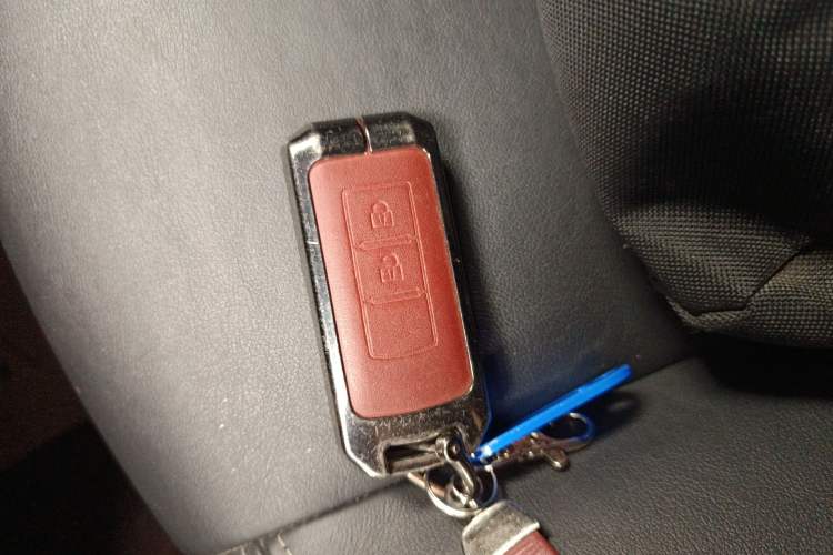 Used Mitsubishi Outlander 2019 2.0L Two-Wheel Drive Comfort Edition 5 Seats China V Standard