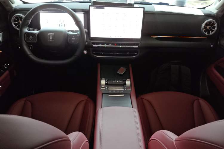 Used Tank 300 New Energy 2025 Hi4-T