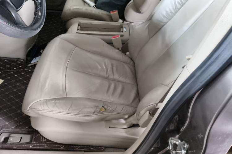 Used Buick GL8 2014 2.4L Executive Edition
